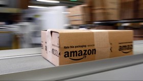 Anche Amazon licenzia, centinaia i tagli