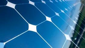 I pannelli solari ad alta efficienza costano meno