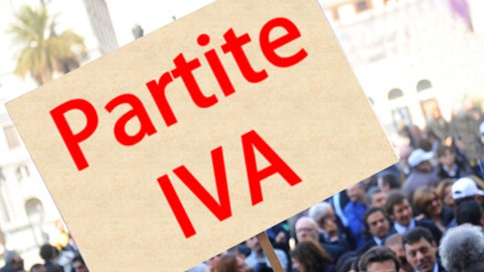Partite IVA, flat tax al 20% a rischio per i forfettari
