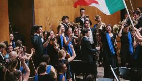L’Italia accoglie l’orchestra UE: è l’effetto Brexit