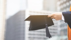 Riscatto laurea per la pensione: come calcolare i costi