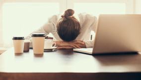 Stress da lavoro, cos'è la sindrome del burnout e cosa fare