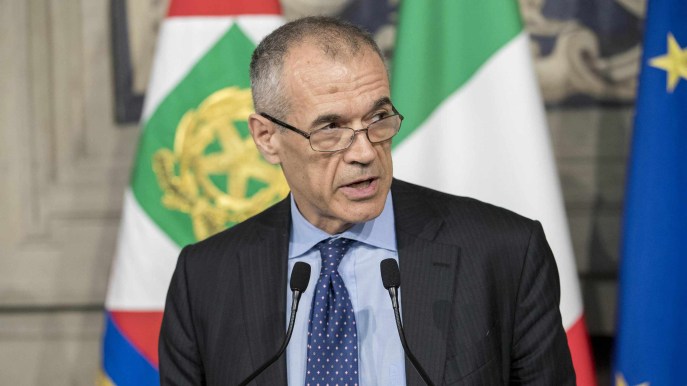Cottarelli: “L’euro è una gabbia, ma ce lo dobbiamo tenere”