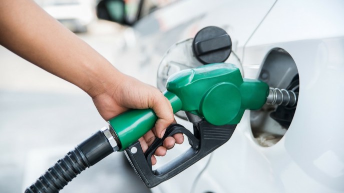 Perché sta aumentando il prezzo della benzina?
