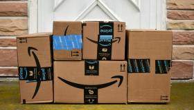 Amazon raddoppia il salario minimo negli Usa