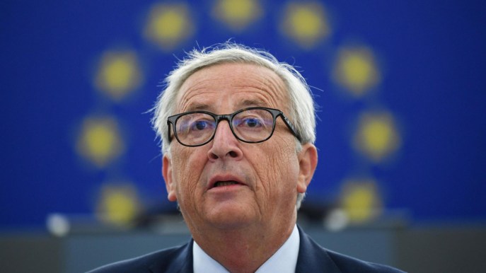 Manovra, Juncker boccia l’Italia: “Deviazione inaccettabile per altri Paesi Ue”