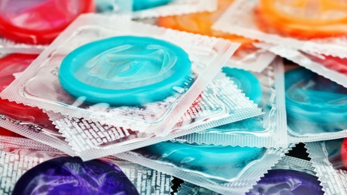 Preservativi e anticoncezionali gratis per under 26 e donne in difficoltà, accade in Toscana