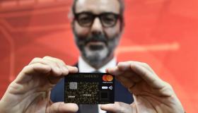 Perché MasterCard eliminerà il proprio nome dal logo