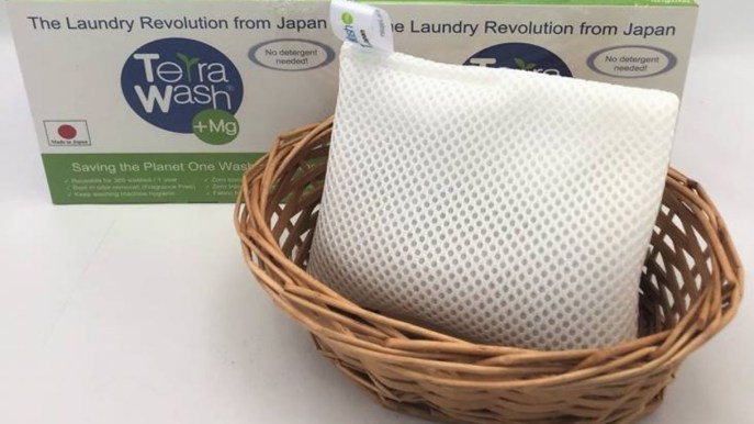 Arriva dal Giappone il sacchettino di magnesio che lava la biancheria: la lavatrice diventa green al 100%