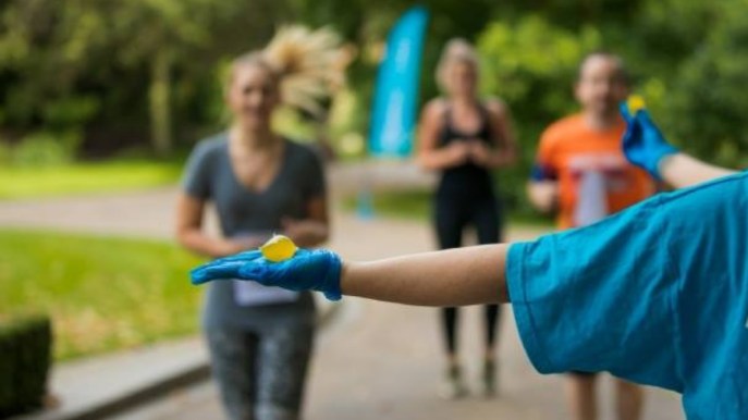 Sostenibilità: capsule d’acqua edibili alla Maratona di Londra 2019 per ridurre la plastica