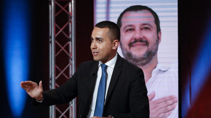 Crisi Governo, mossa a sorpresa di Salvini: “Taglio dei parlamentari, poi voto”. M5s fiuta il bluff