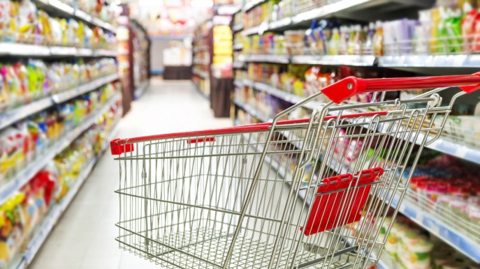 Spesa al supermercato, come risparmiare fino a 1.300 euro l’anno