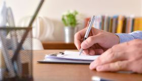 Come si compila un bollettino postale: guida completa