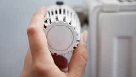 Ecco il decreto razionamento: da ottobre un’ora e un grado in meno