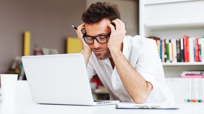 Perdere tempo a lavoro è causa di stress: come si spreca più della metà della giornata