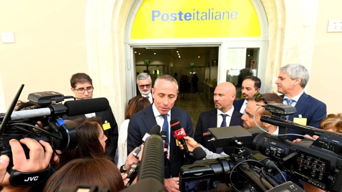 PosteMobile down, problemi in tutta Italia: non funzionano telefonate, internet e WhatsApp