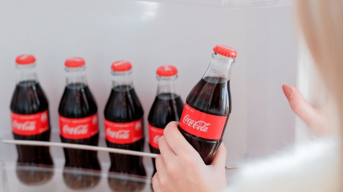 Coca-Cola pericolosa, ritirata dal mercato per possibili corpi estranei