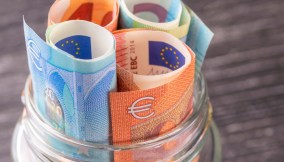 Economy news della settimana: pensione, dramma Unicredit, furbetti del reddito e truffa WhatsApp