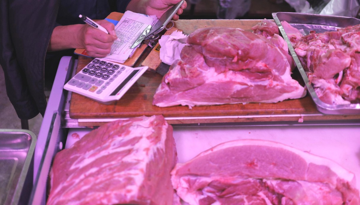 Tassa sulla carne, è scontro: stangata Ue in arrivo dopo plastic e sugar tax