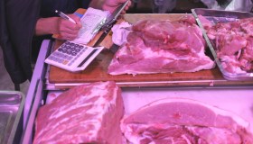 Tassa sulla carne, è scontro: stangata Ue in arrivo dopo plastic e sugar tax