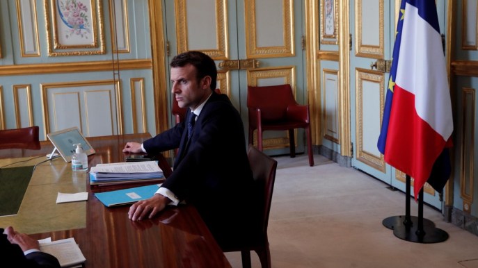 Ora la Francia tende la mano all’Italia. Macron contro Ue “egoista”