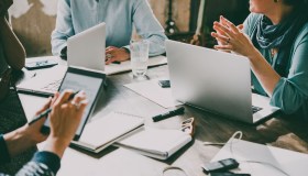 Vola l’e-commerce, ma le PMI arrancano. Giacchi: “Ecco i vantaggi del digitale”