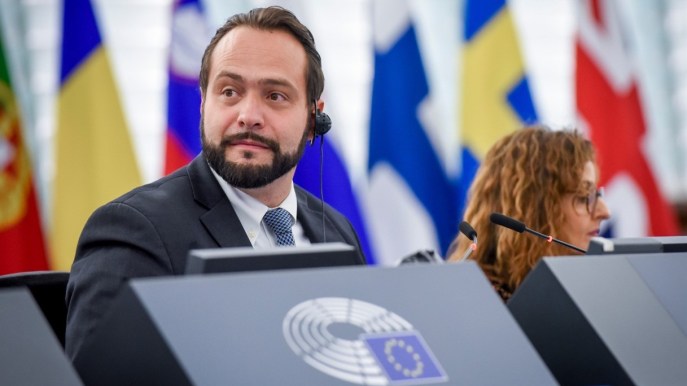 Il MES, la crisi in Europa e il “Quantitative Easing”: intervista a Fabio Castaldo, Vicepresidente del Parlamento Europeo