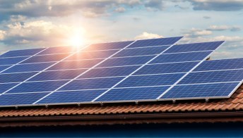 Attenzione alla “truffa del fotovoltaico”: la denuncia parte da Federcontribuenti