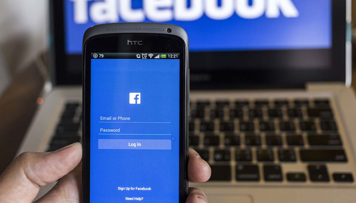 Facebook, stretta contro i no vax: vietati gli annunci anti vaccino