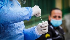 Covid, come curarsi mentre si aspetta l'esito del tampone