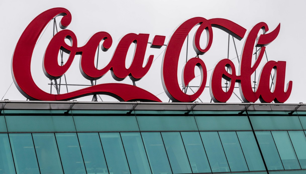Coca-Cola licenzia 2.200 lavoratori: uffici coinvolti