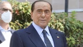 Berlusconi arriva a Villa Zeffirelli: le foto della sua lussuosa casa a Roma