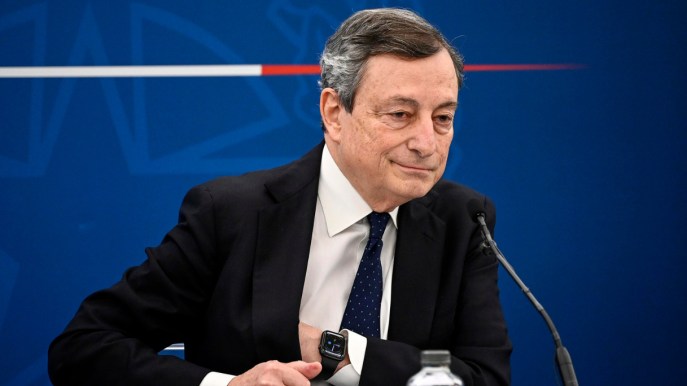 Draghi spinge su riaperture, chiesti al Cts protocolli meno rigidi