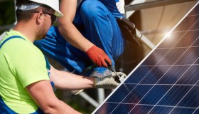 Fotovoltaico, caos nei Comuni: tempi lunghissimi per allacciarlo