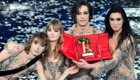 Sanremo 2021: quanti soldi guadagna il vincitore e quanto valgono i premi