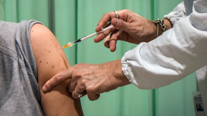 Vaccino Covid e trombosi rare: facciamo chiarezza