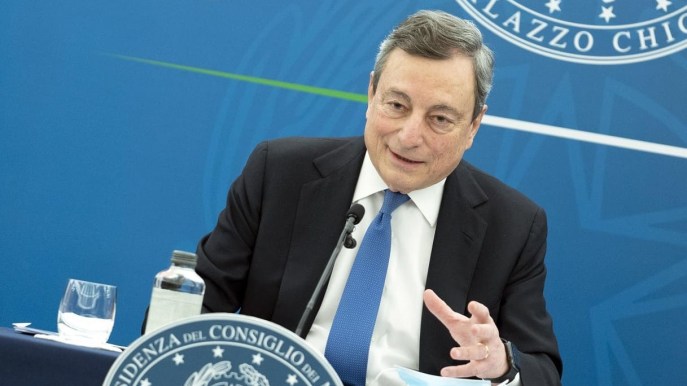 Cashback sospeso 6 mesi, Draghi spiega perché: “Favorisce i più ricchi”
