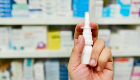 Covid, il vaccino diverrà spray nasale. Obiettivo autunno