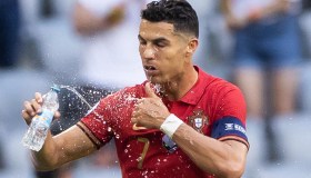 Ronaldo “contro” Coca-Cola: Ikea crea “Cristiano”, una bottiglia per l’acqua