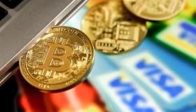 Bitcoin, il valore schizza alle stelle “grazie” ad Amazon: cosa sta succedendo