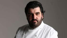 Cannavacciuolo stupisce con la nuova Colomba di Pasqua: com’è fatta, quanto costa e dove comprarla