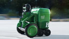 Ecco Heineken B.O.T., il maggiordomo robot che ti porta la birra fresca
