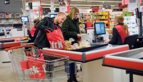 Carrefour, pioggia di esuberi: quanti supermercati chiudono e dove