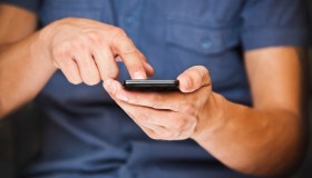 Attenzione alla nuova truffa del pacco: come riconoscerla e cosa fare