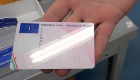 Patente e carta d'identità diventano digitali in Italia
