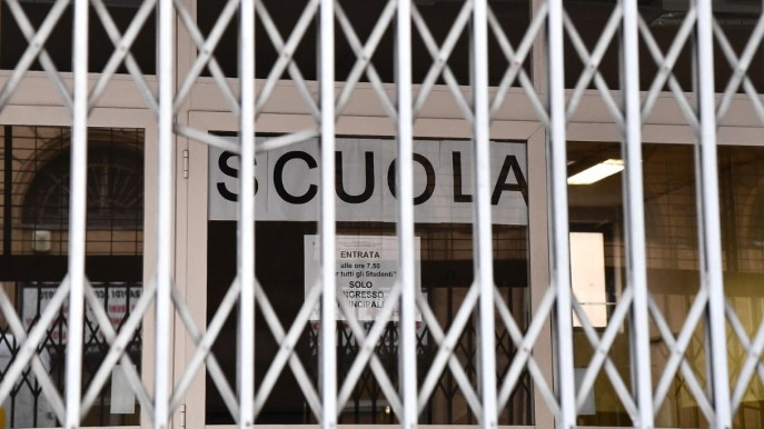 Scuole chiuse venerdì 10 febbraio: disagi in tutta Italia