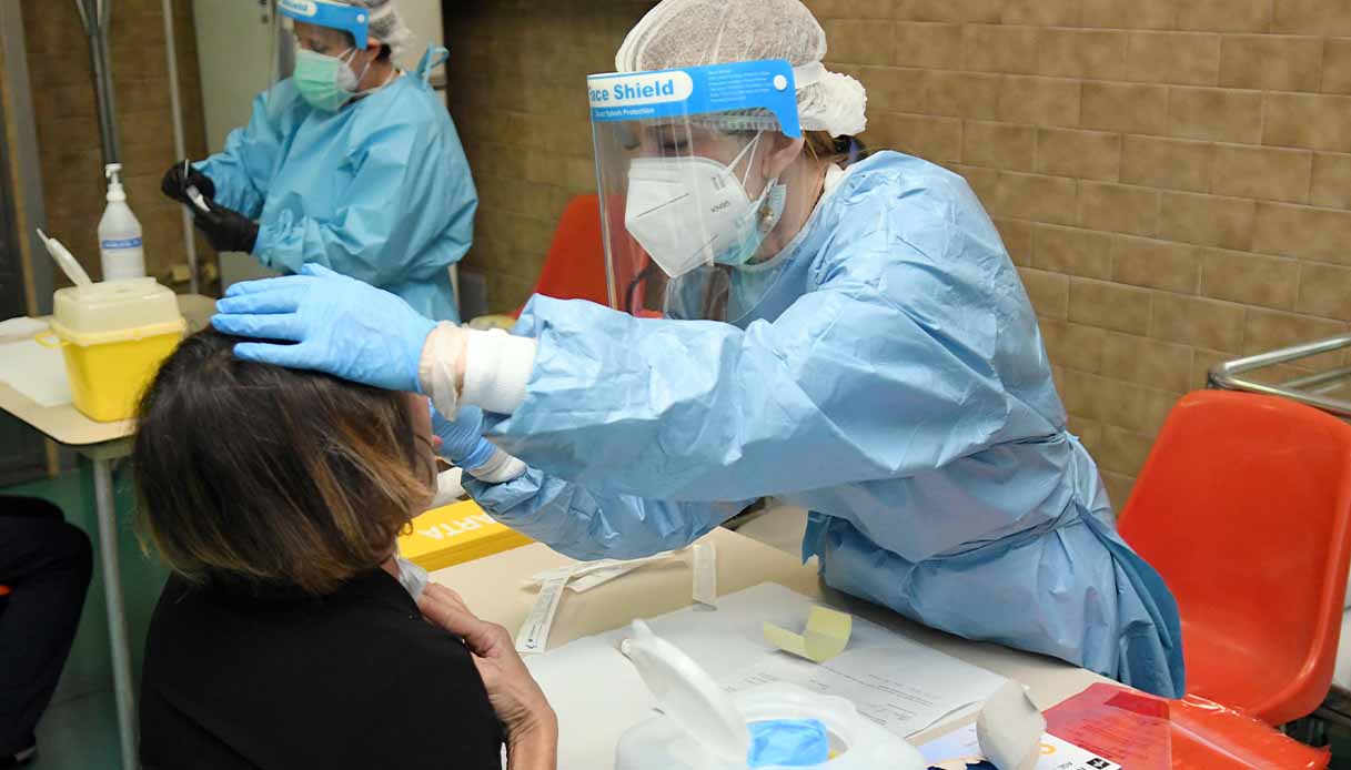 Covid, il nuovo sintomo che compare giorni prima