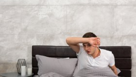 Variante Omicron e sudorazione notturna: ecco cosa c’è da sapere