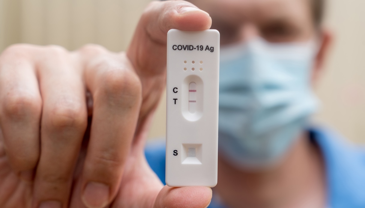 Covid in miglioramento, ma queste regioni rischiano zona arancione e rossa