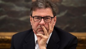 Da caro bollette a ITA: esordio di fuoco per il Ministro dell’Economia